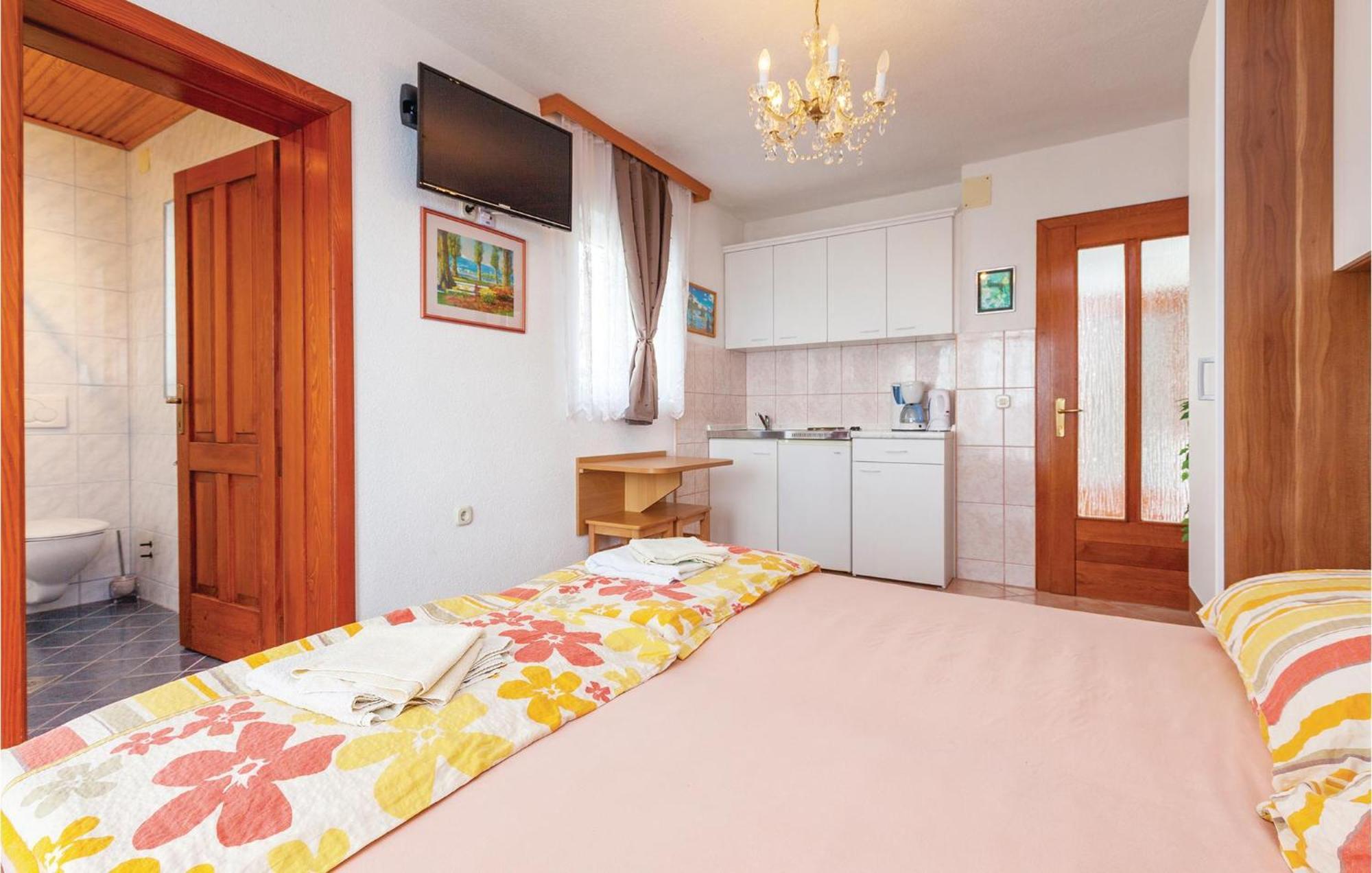 Stunning Apartment In Crikvenica With Wifi Eksteriør bilde