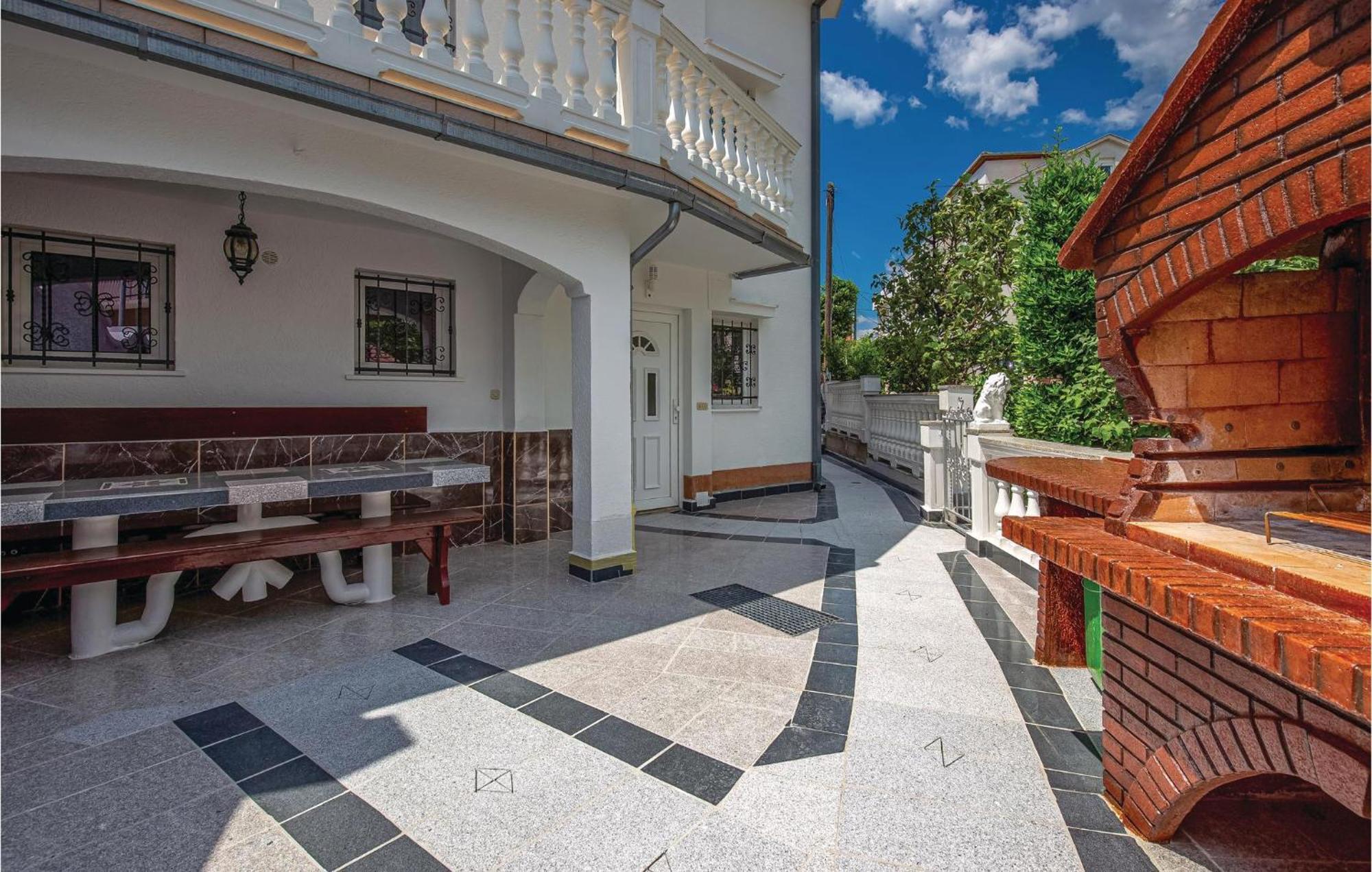 Stunning Apartment In Crikvenica With Wifi Eksteriør bilde