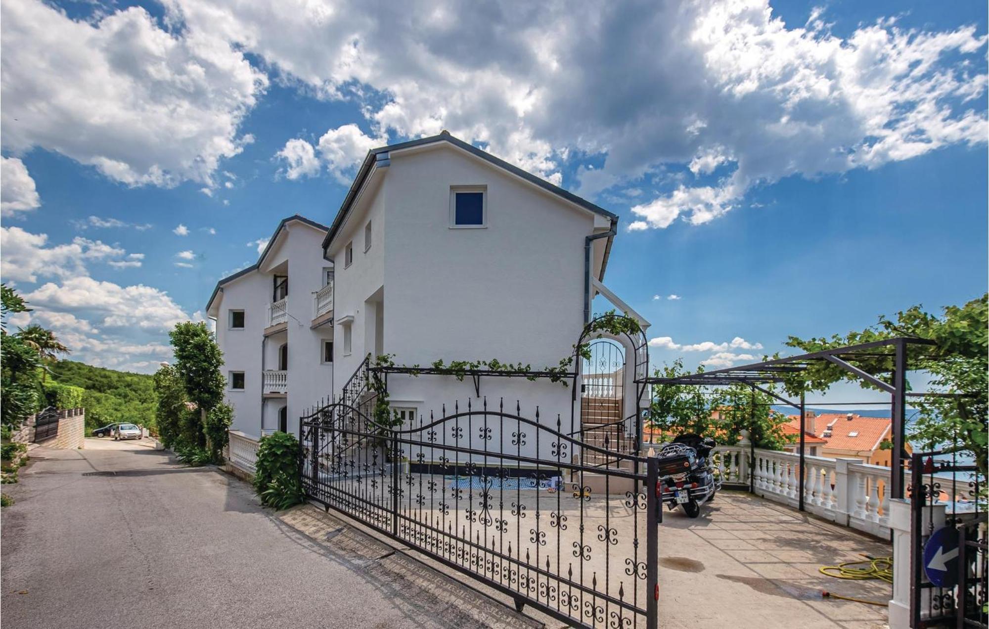 Stunning Apartment In Crikvenica With Wifi Eksteriør bilde
